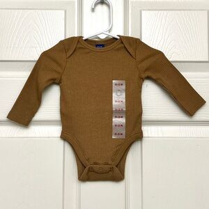 NWT Old Navy Tan Ribbed Bodysuit Size 0-3 Months